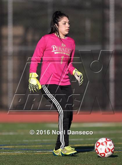 Thumbnail 2 in Menlo-Atherton vs. Piedmont Hills (CIF CCS D1 Playoff) photogallery.