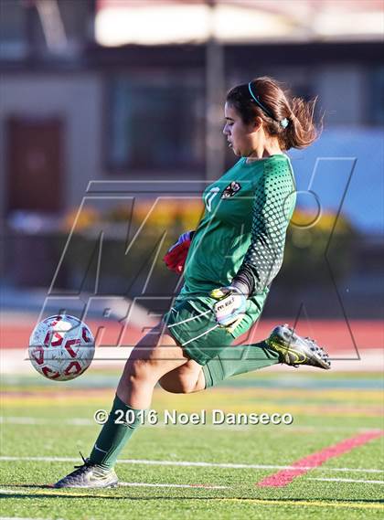 Thumbnail 2 in Menlo-Atherton vs. Piedmont Hills (CIF CCS D1 Playoff) photogallery.