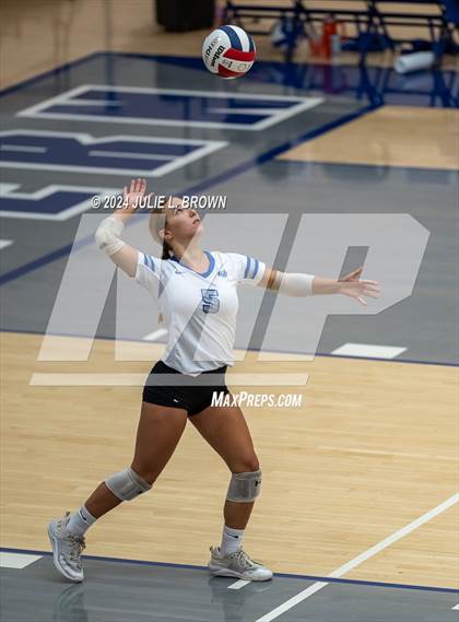 Thumbnail 2 in Hamilton Southeastern vs McCutcheon (HSE Round Robin Tourney) photogallery.