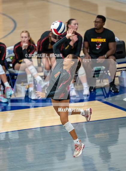 Thumbnail 2 in Hamilton Southeastern vs McCutcheon (HSE Round Robin Tourney) photogallery.