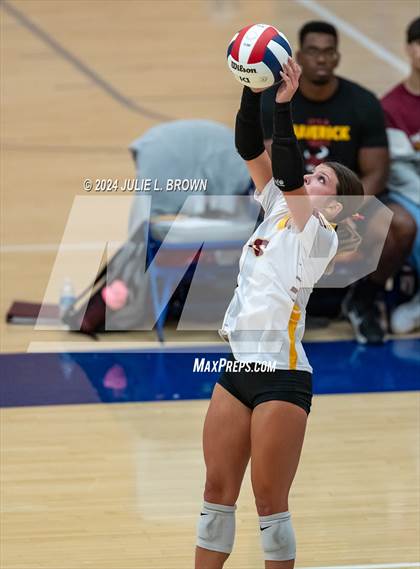 Thumbnail 1 in Hamilton Southeastern vs McCutcheon (HSE Round Robin Tourney) photogallery.