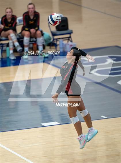 Thumbnail 1 in Hamilton Southeastern vs McCutcheon (HSE Round Robin Tourney) photogallery.