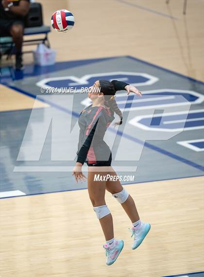 Thumbnail 2 in Hamilton Southeastern vs McCutcheon (HSE Round Robin Tourney) photogallery.