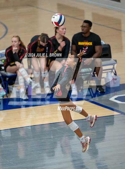Thumbnail 2 in Hamilton Southeastern vs McCutcheon (HSE Round Robin Tourney) photogallery.