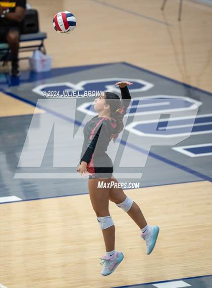 Thumbnail 1 in Hamilton Southeastern vs McCutcheon (HSE Round Robin Tourney) photogallery.