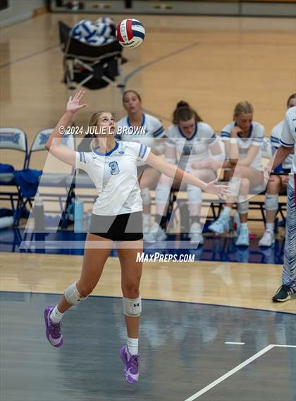 Thumbnail 1 in Hamilton Southeastern vs McCutcheon (HSE Round Robin Tourney) photogallery.