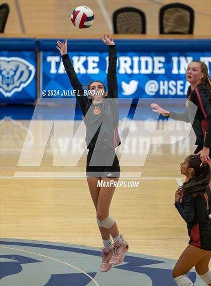 Thumbnail 2 in Hamilton Southeastern vs McCutcheon (HSE Round Robin Tourney) photogallery.