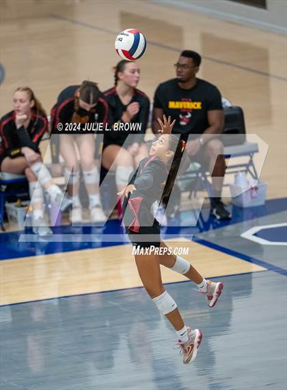 Thumbnail 1 in Hamilton Southeastern vs McCutcheon (HSE Round Robin Tourney) photogallery.