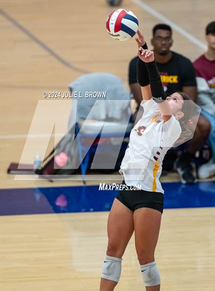 Thumbnail 2 in Hamilton Southeastern vs McCutcheon (HSE Round Robin Tourney) photogallery.