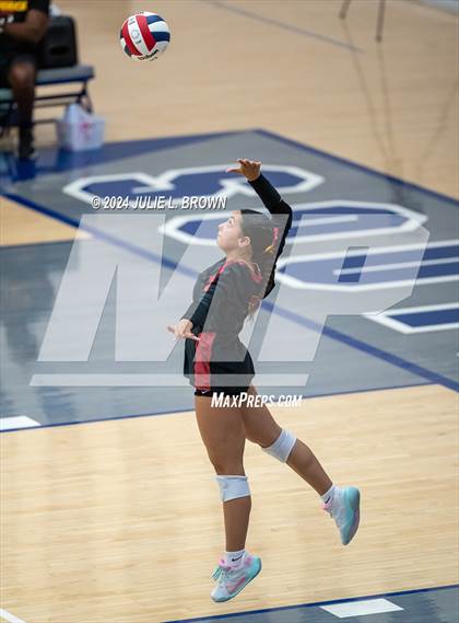 Thumbnail 3 in Hamilton Southeastern vs McCutcheon (HSE Round Robin Tourney) photogallery.