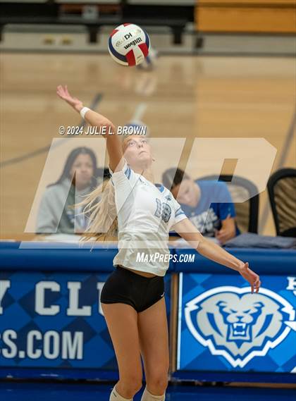 Thumbnail 1 in Hamilton Southeastern vs McCutcheon (HSE Round Robin Tourney) photogallery.