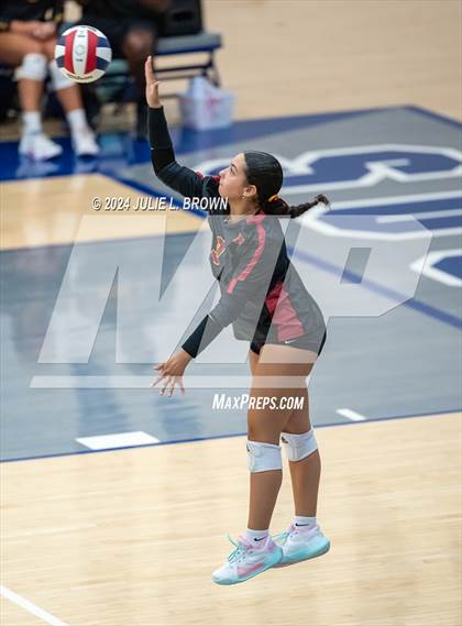 Thumbnail 3 in Hamilton Southeastern vs McCutcheon (HSE Round Robin Tourney) photogallery.