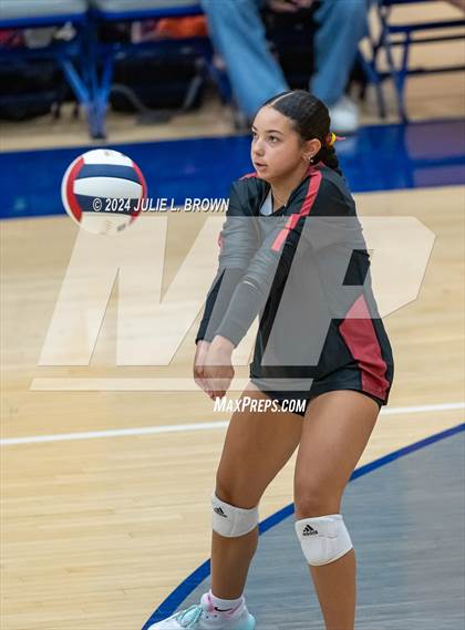 Thumbnail 1 in Hamilton Southeastern vs McCutcheon (HSE Round Robin Tourney) photogallery.