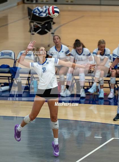 Thumbnail 3 in Hamilton Southeastern vs McCutcheon (HSE Round Robin Tourney) photogallery.