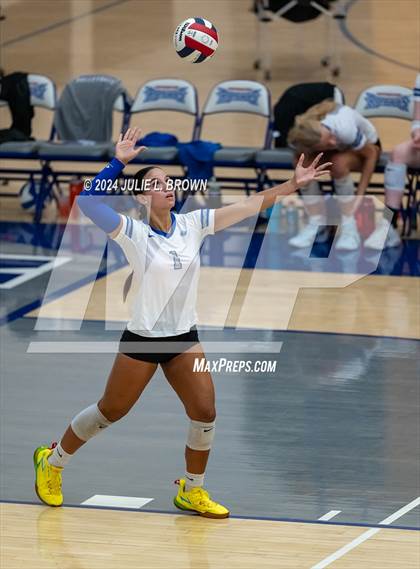 Thumbnail 3 in Hamilton Southeastern vs McCutcheon (HSE Round Robin Tourney) photogallery.