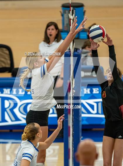Thumbnail 2 in Hamilton Southeastern vs McCutcheon (HSE Round Robin Tourney) photogallery.