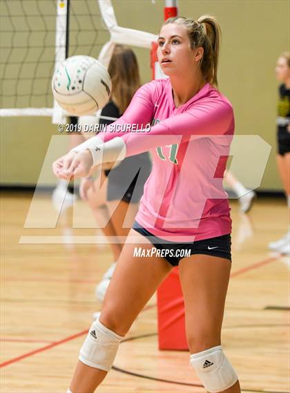 Thumbnail 2 in Fort Myers vs. Mira Costa (NIKE Tournament of Champions) photogallery.
