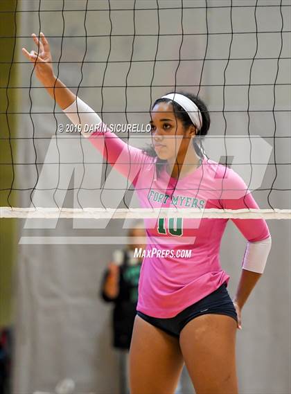 Thumbnail 3 in Fort Myers vs. Mira Costa (NIKE Tournament of Champions) photogallery.