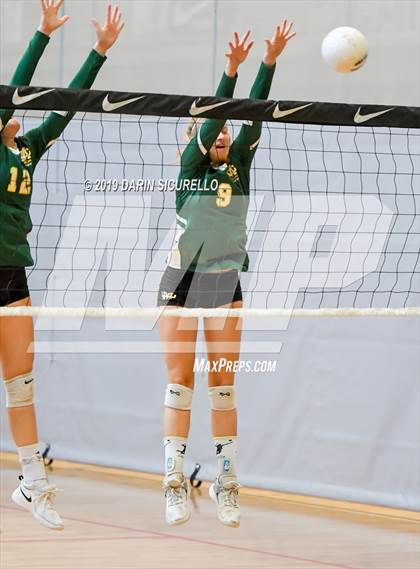 Thumbnail 1 in Fort Myers vs. Mira Costa (NIKE Tournament of Champions) photogallery.