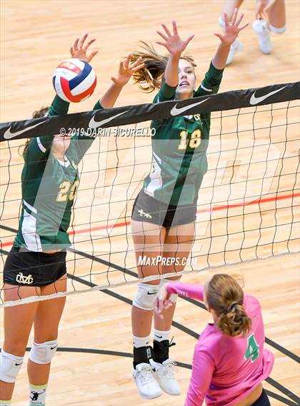 Thumbnail 3 in Fort Myers vs. Mira Costa (NIKE Tournament of Champions) photogallery.
