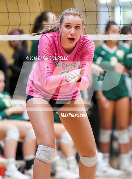 Thumbnail 2 in Fort Myers vs. Mira Costa (NIKE Tournament of Champions) photogallery.