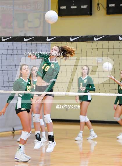 Thumbnail 1 in Fort Myers vs. Mira Costa (NIKE Tournament of Champions) photogallery.