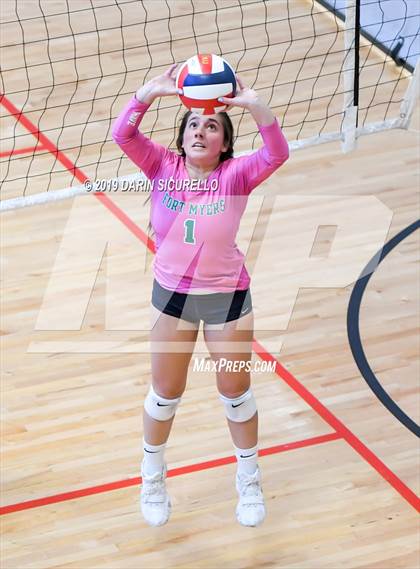 Thumbnail 2 in Fort Myers vs. Mira Costa (NIKE Tournament of Champions) photogallery.