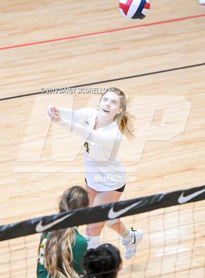 Thumbnail 1 in Fort Myers vs. Mira Costa (NIKE Tournament of Champions) photogallery.