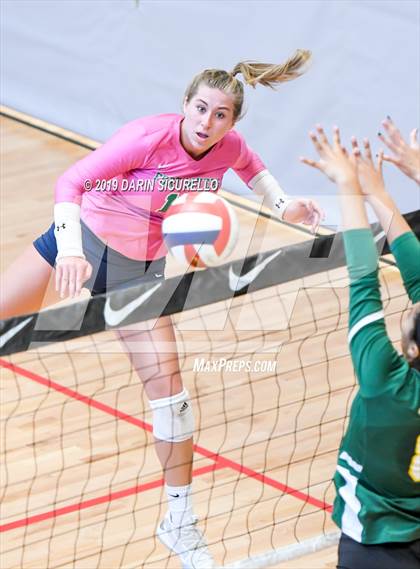 Thumbnail 1 in Fort Myers vs. Mira Costa (NIKE Tournament of Champions) photogallery.