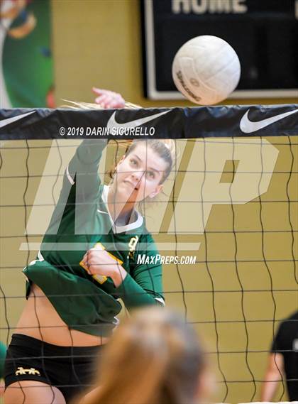 Thumbnail 3 in Fort Myers vs. Mira Costa (NIKE Tournament of Champions) photogallery.