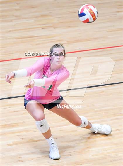 Thumbnail 3 in Fort Myers vs. Mira Costa (NIKE Tournament of Champions) photogallery.