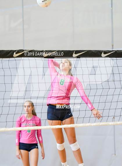 Thumbnail 3 in Fort Myers vs. Mira Costa (NIKE Tournament of Champions) photogallery.
