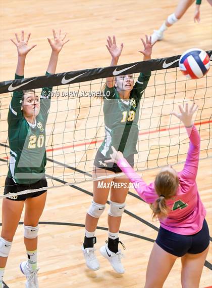 Thumbnail 2 in Fort Myers vs. Mira Costa (NIKE Tournament of Champions) photogallery.