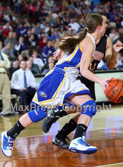 Thumbnail 1 in Brock vs. Winnsboro (UIL 2A Final) photogallery.