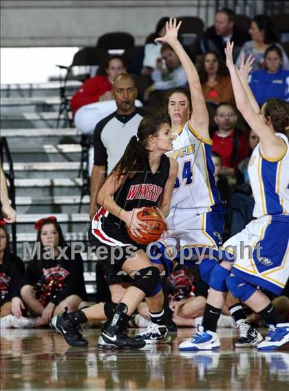 Thumbnail 3 in Brock vs. Winnsboro (UIL 2A Final) photogallery.