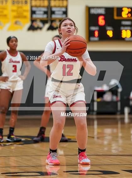 Thumbnail 3 in Terre Haute North Vigo vs. Terre Haute South Vigo (IHSAA 4A Sectional 12 Semifinal) photogallery.