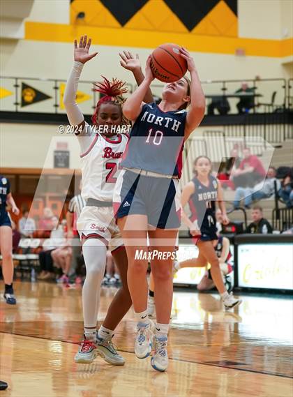 Thumbnail 3 in Terre Haute North Vigo vs. Terre Haute South Vigo (IHSAA 4A Sectional 12 Semifinal) photogallery.