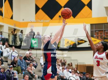 Thumbnail 3 in Terre Haute North Vigo vs. Terre Haute South Vigo (IHSAA 4A Sectional 12 Semifinal) photogallery.