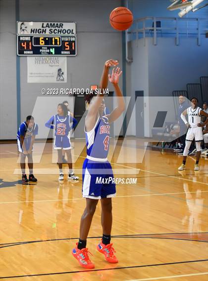 Thumbnail 1 in Lamar Consolidated vs Royal photogallery.