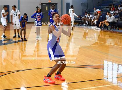 Thumbnail 2 in Lamar Consolidated vs Royal photogallery.
