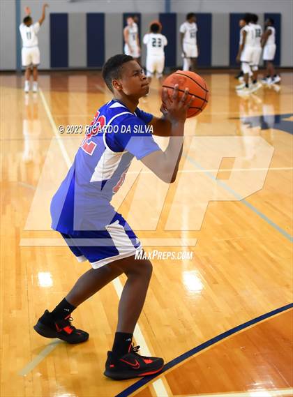 Thumbnail 2 in Lamar Consolidated vs Royal photogallery.