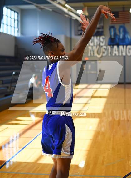 Thumbnail 3 in Lamar Consolidated vs Royal photogallery.