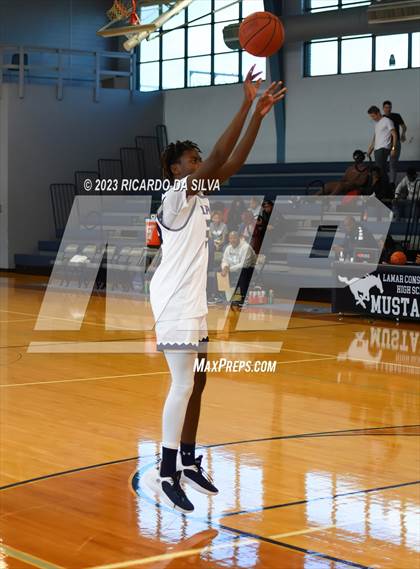Thumbnail 3 in Lamar Consolidated vs Royal photogallery.