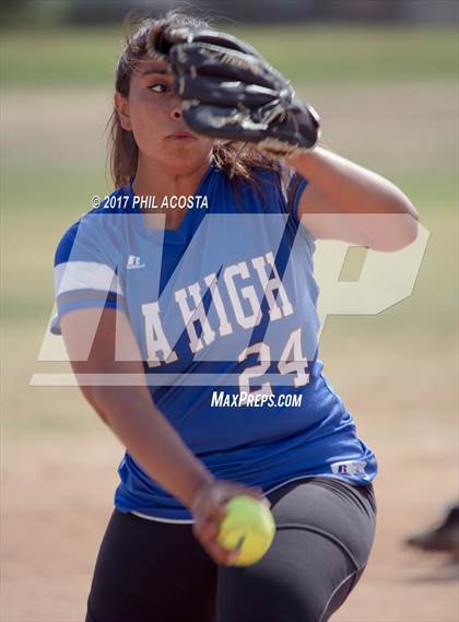 Thumbnail 3 in Wilson vs Los Angeles  photogallery.