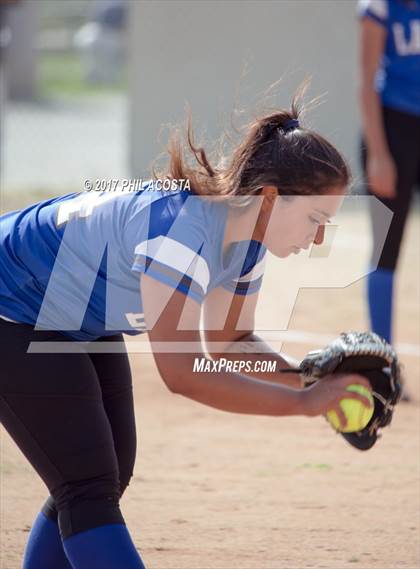 Thumbnail 3 in Wilson vs Los Angeles  photogallery.
