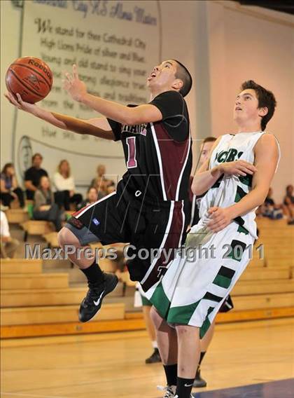 Thumbnail 3 in Thousand Oaks vs. Torrance (MaxPreps Holiday Classic) photogallery.