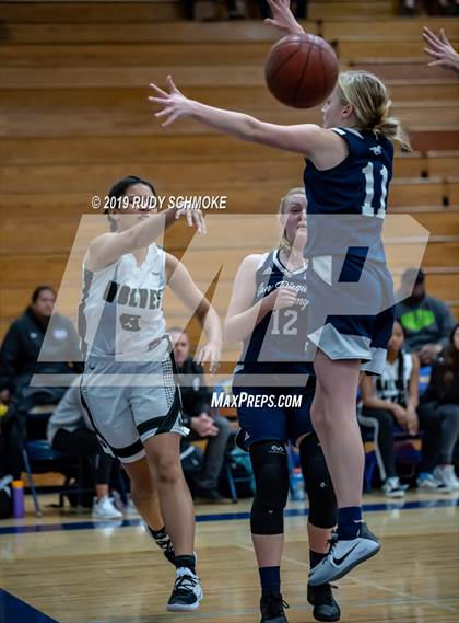 Thumbnail 2 in Mission Vista vs. San Dieguito Academy (CIF SDS D3 Championship) photogallery.