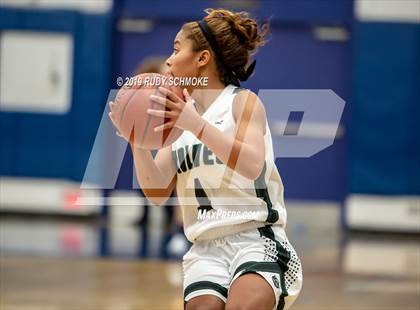 Thumbnail 1 in Mission Vista vs. San Dieguito Academy (CIF SDS D3 Championship) photogallery.