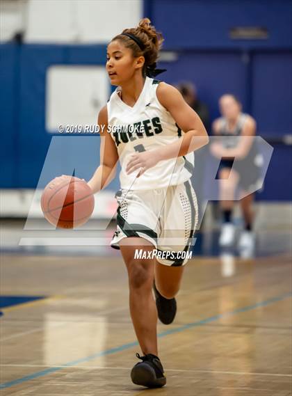 Thumbnail 2 in Mission Vista vs. San Dieguito Academy (CIF SDS D3 Championship) photogallery.