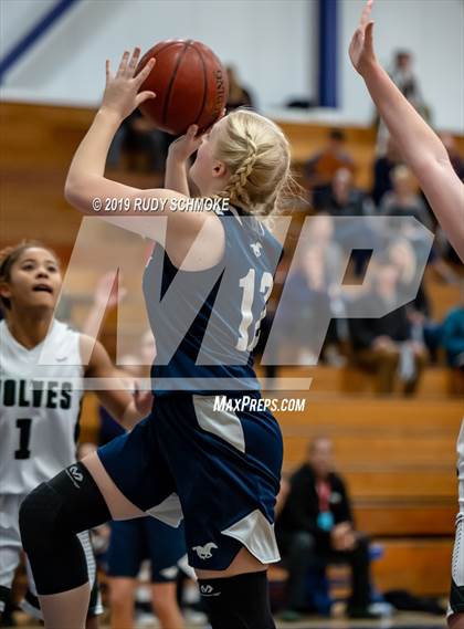 Thumbnail 3 in Mission Vista vs. San Dieguito Academy (CIF SDS D3 Championship) photogallery.